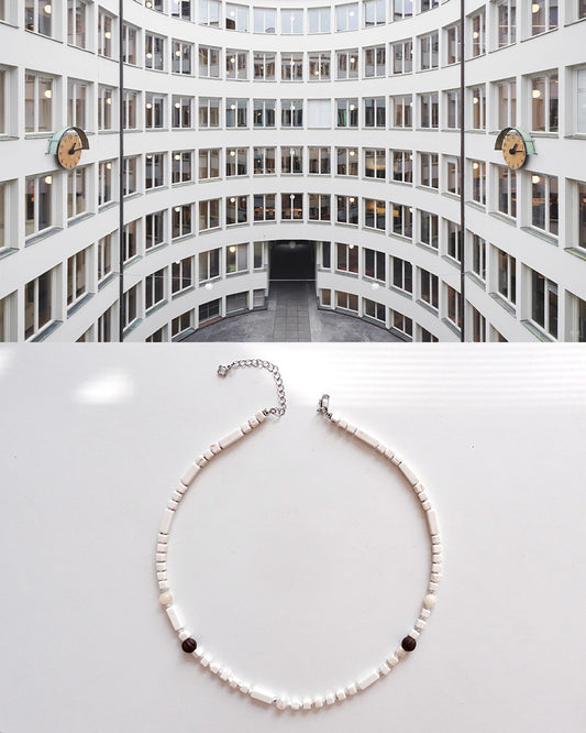 Oval courtyard Bead Necklace