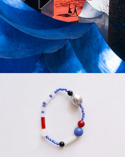 Klein Blue Bead Bracelet