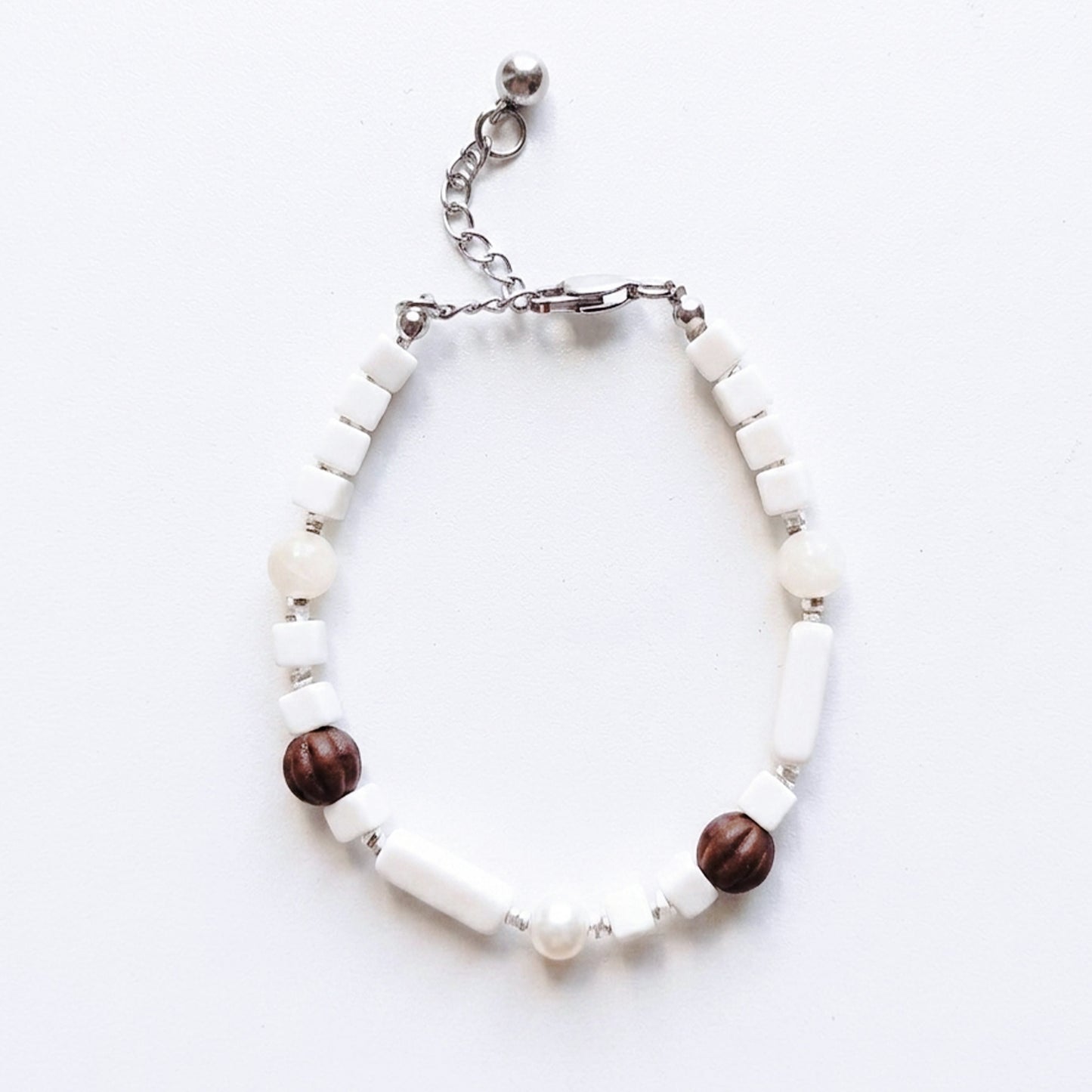 Oval Courtyard Bead Bracelet