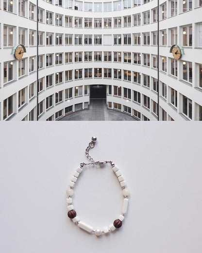 Oval Courtyard Bead Bracelet