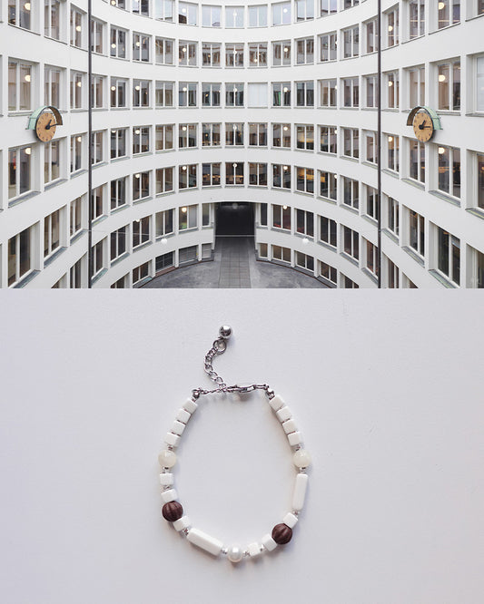 Oval Courtyard Bead Bracelet